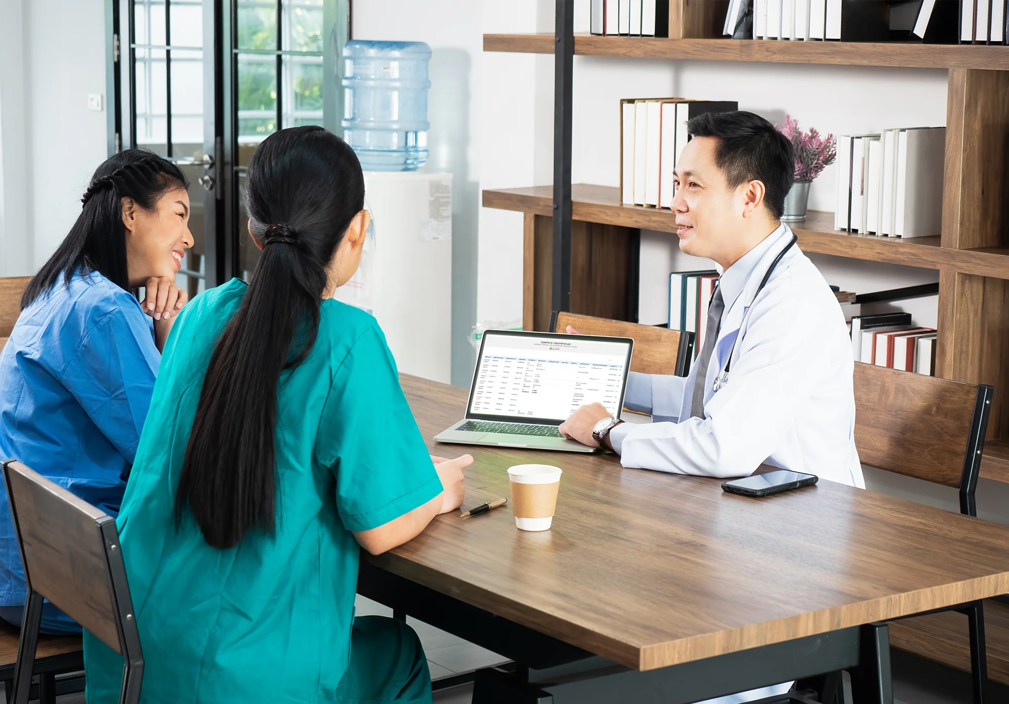 Benefits of Using a Queue System in Clinics